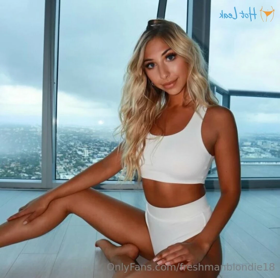 freshmanblondie18 Onlyfans leaked photo 13629981 on Hotleaks.tv