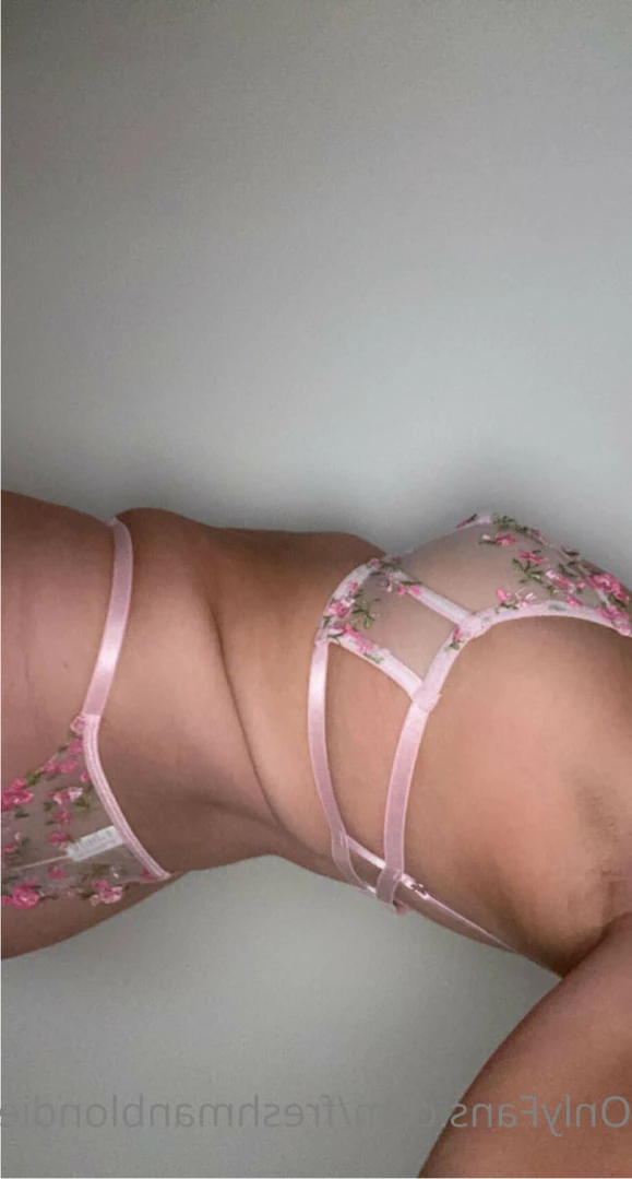 freshmanblondie18 Onlyfans leaked photo 15982701 on Hotleaks.tv