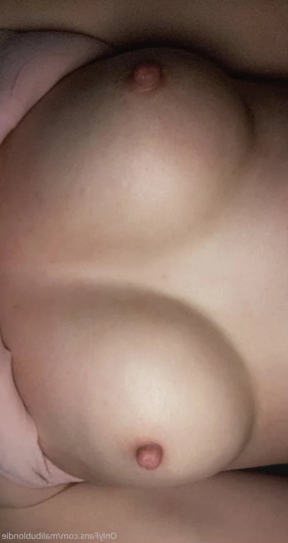 freshmanblondie18 Onlyfans leaked photo 16334564 on Hotleaks.tv