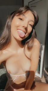 5776983