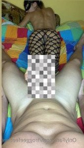 10577877