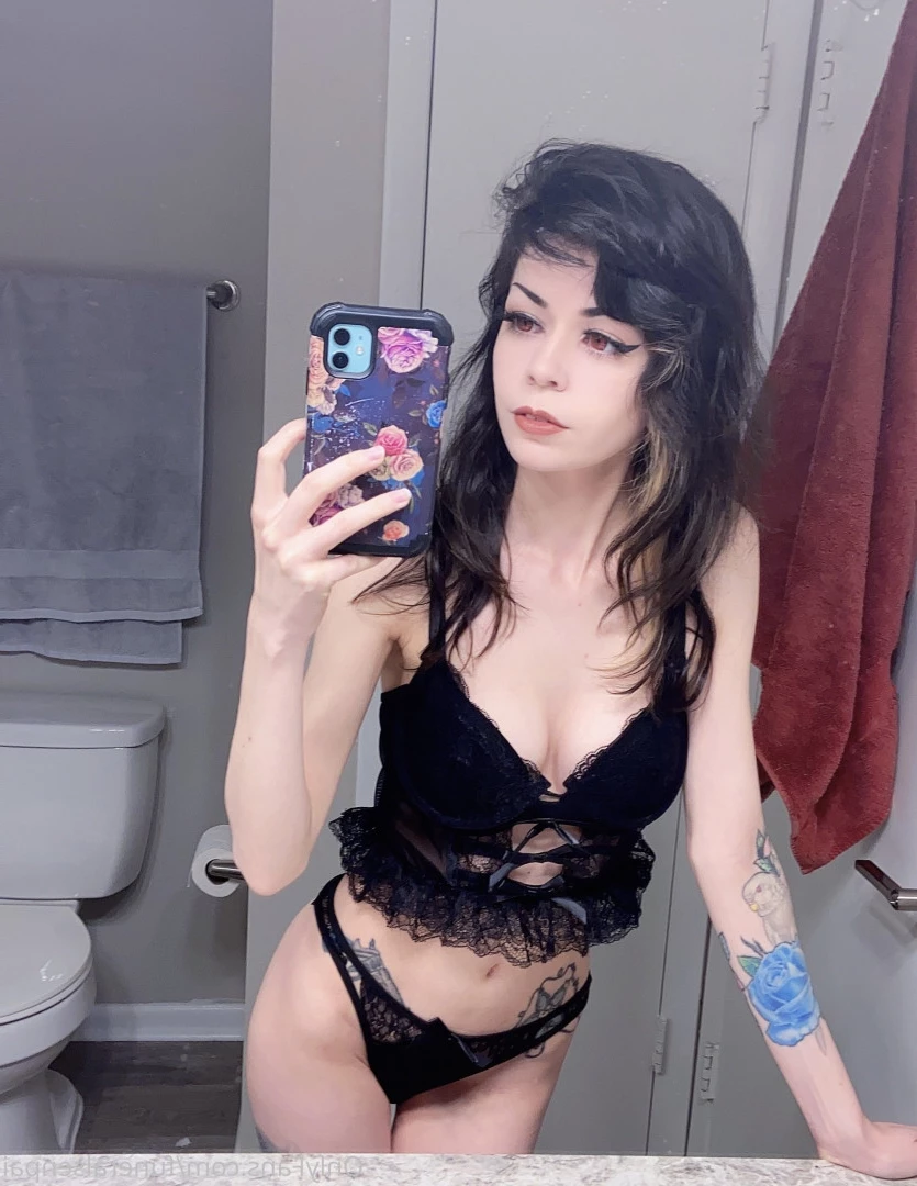 𝐄𝐕𝐄𝐋𝐘𝐍 𝐂𝐑𝐀𝐒𝐇. [ funeralsenpai ] Onlyfans leaked photo 5615820 on Hotleaks.tv