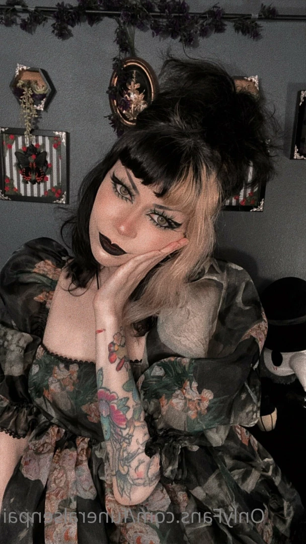 𝐄𝐕𝐄𝐋𝐘𝐍 𝐂𝐑𝐀𝐒𝐇. [ funeralsenpai ] Onlyfans leaked photo 6550589 on Hotleaks.tv