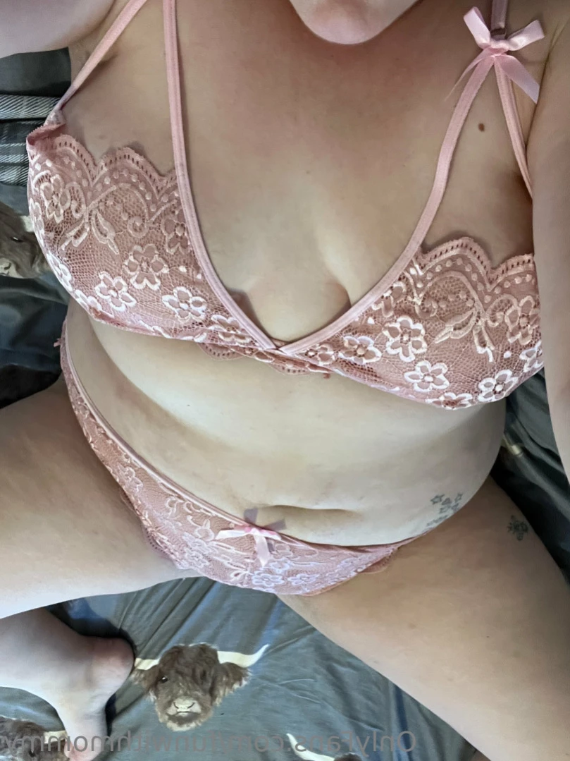 Filthy British Mommy😈 [ funwithmommy ] Onlyfans leaked photo 12378452 on Hotleaks.tv