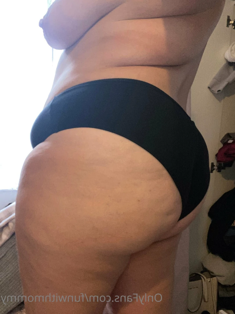 Filthy British Mommy😈 [ funwithmommy ] Onlyfans leaked photo 12912925 on Hotleaks.tv
