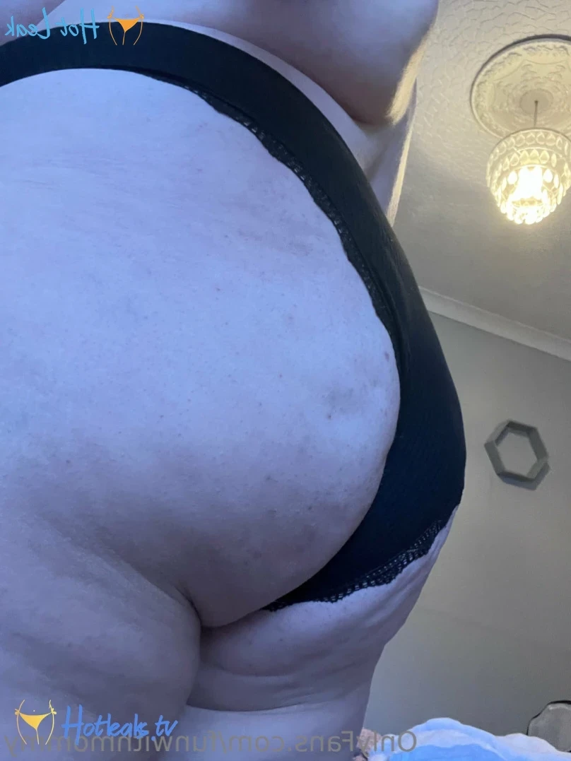 Filthy British Mommy😈 [ funwithmommy ] Onlyfans leaked photo 12913376 on Hotleaks.tv