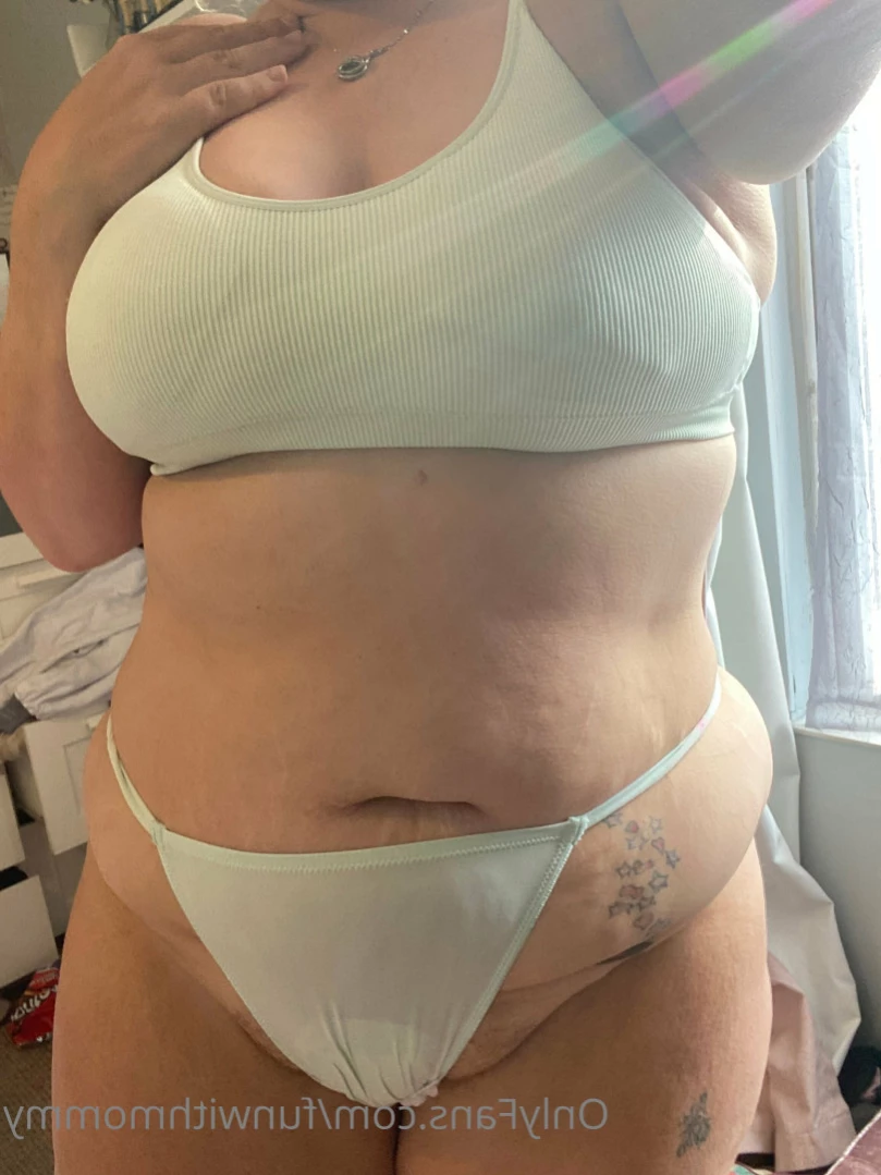 Filthy British Mommy😈 [ funwithmommy ] Onlyfans leaked photo 12913722 on Hotleaks.tv