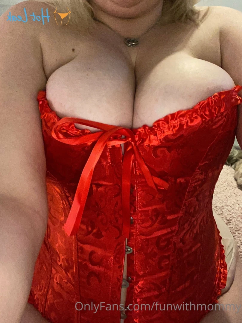 Filthy British Mommy😈 [ funwithmommy ] Onlyfans leaked photo 13431351 on Hotleaks.tv