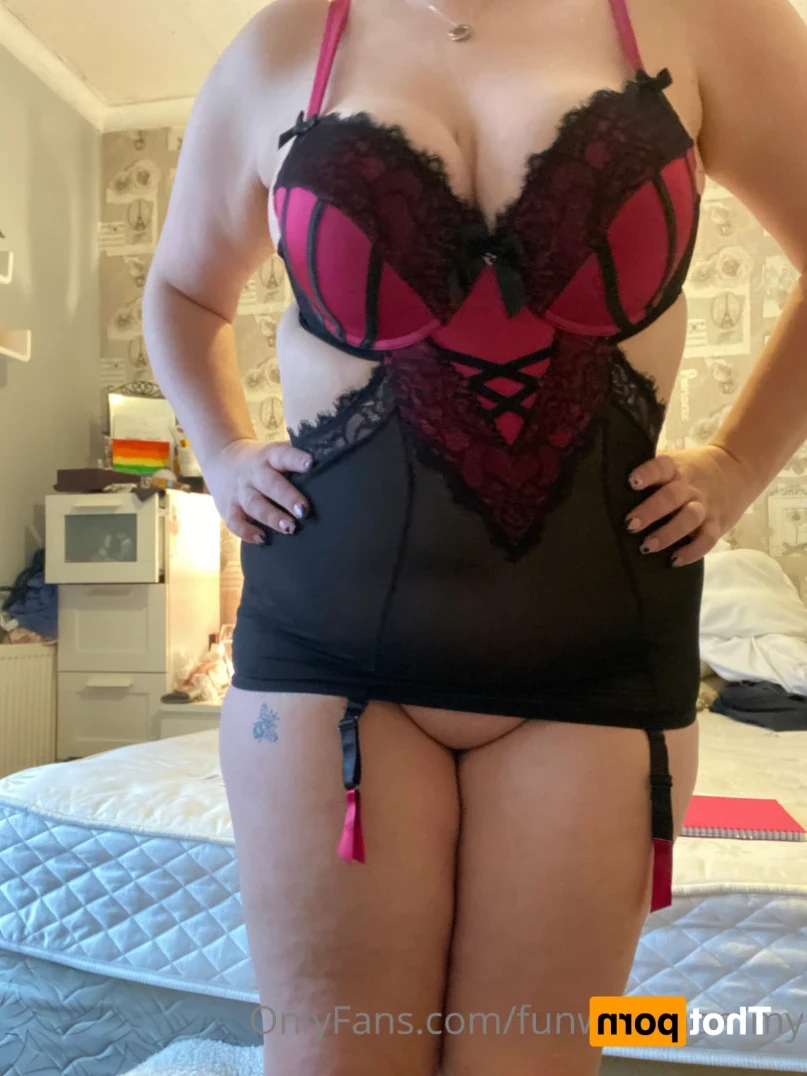 Filthy British Mommy😈 [ funwithmommy ] Onlyfans leaked photo 14668268 on Hotleaks.tv
