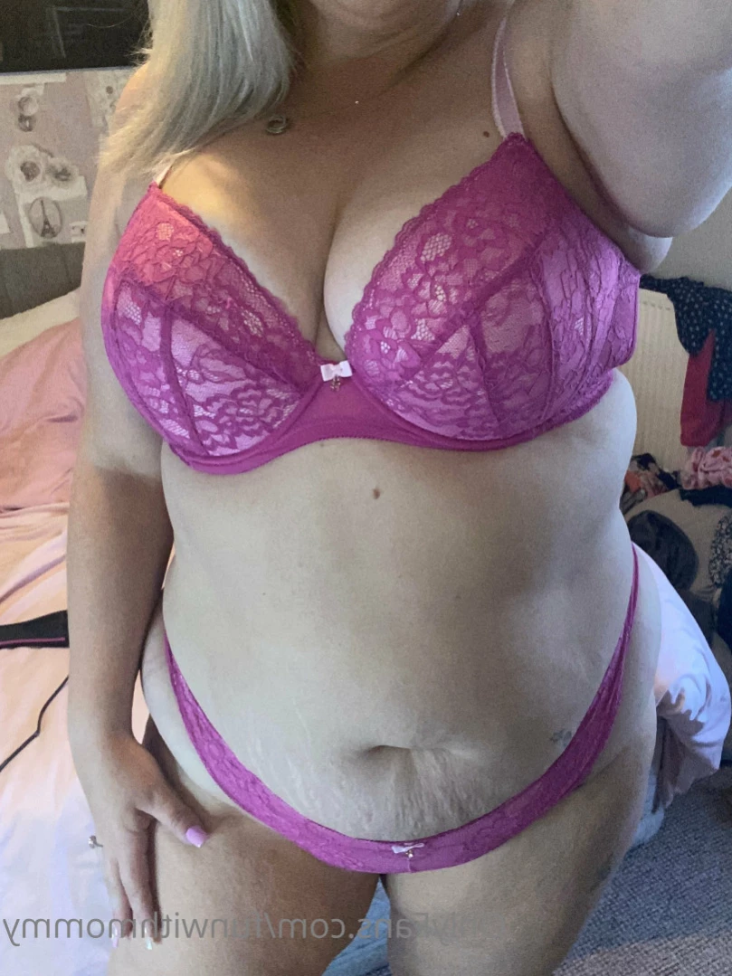 Filthy British Mommy😈 [ funwithmommy ] Onlyfans leaked photo 15073592 on Hotleaks.tv