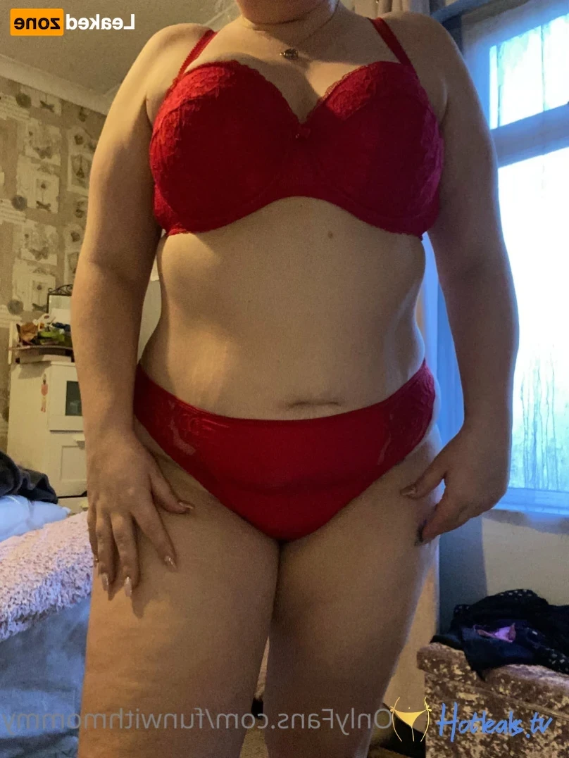 Filthy British Mommy😈 [ funwithmommy ] Onlyfans leaked photo 15804760 on Hotleaks.tv