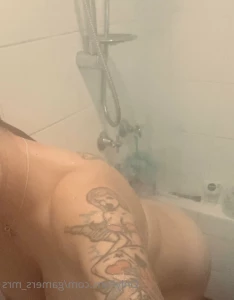 5723296