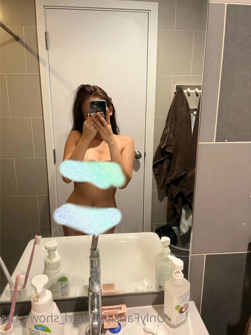 BABYGIRL💕 [ girl_shows_tits ] Onlyfans leaked photo 5697024 on Hotleaks.tv