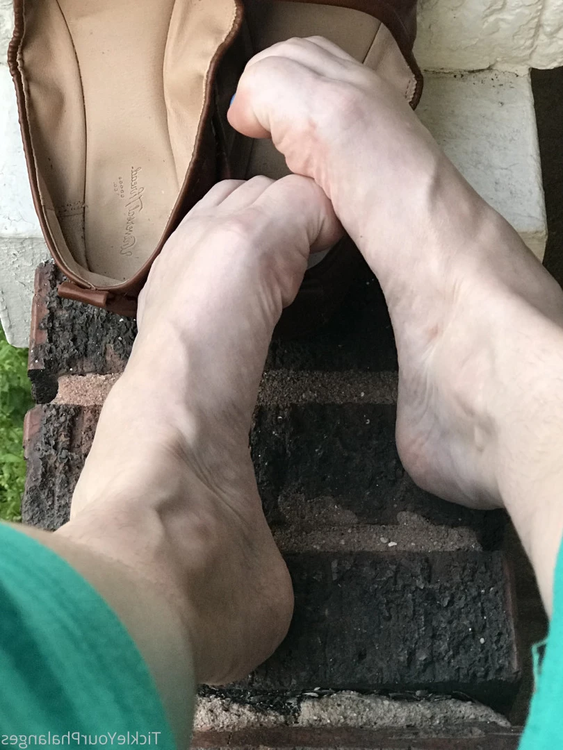 Goddess Tickle-Femdom Foot Goddess [ goddess_tickle ] Onlyfans leaked photo 5609656 on Hotleaks.tv