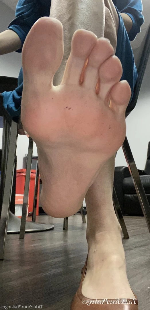 Goddess Tickle-Femdom Foot Goddess [ goddess_tickle ] Onlyfans leaked photo 5612306 on Hotleaks.tv
