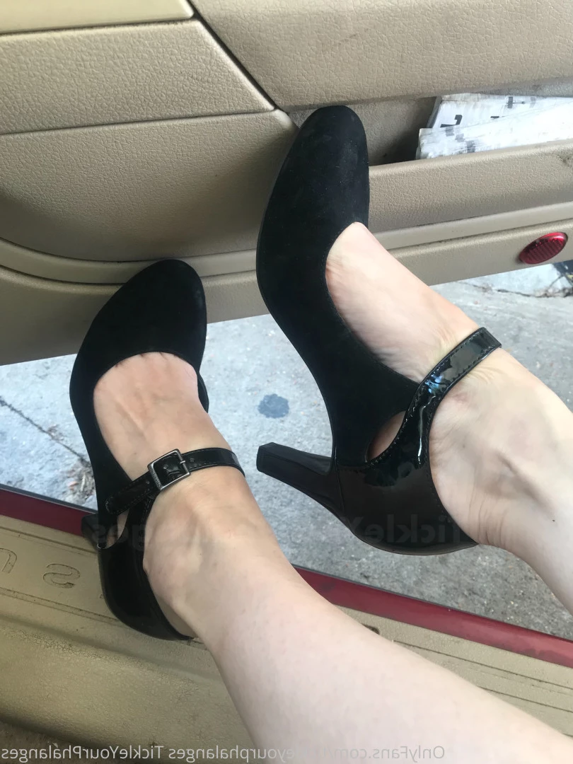 Goddess Tickle-Femdom Foot Goddess [ goddess_tickle ] Onlyfans leaked photo 5613535 on Hotleaks.tv