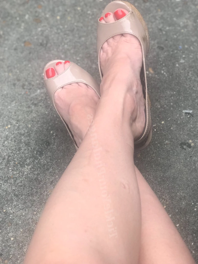Goddess Tickle-Femdom Foot Goddess [ goddess_tickle ] Onlyfans leaked photo 5615048 on Hotleaks.tv