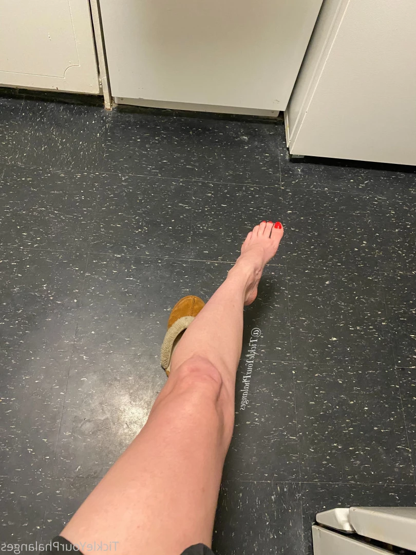 Goddess Tickle-Femdom Foot Goddess [ goddess_tickle ] Onlyfans leaked photo 5615681 on Hotleaks.tv