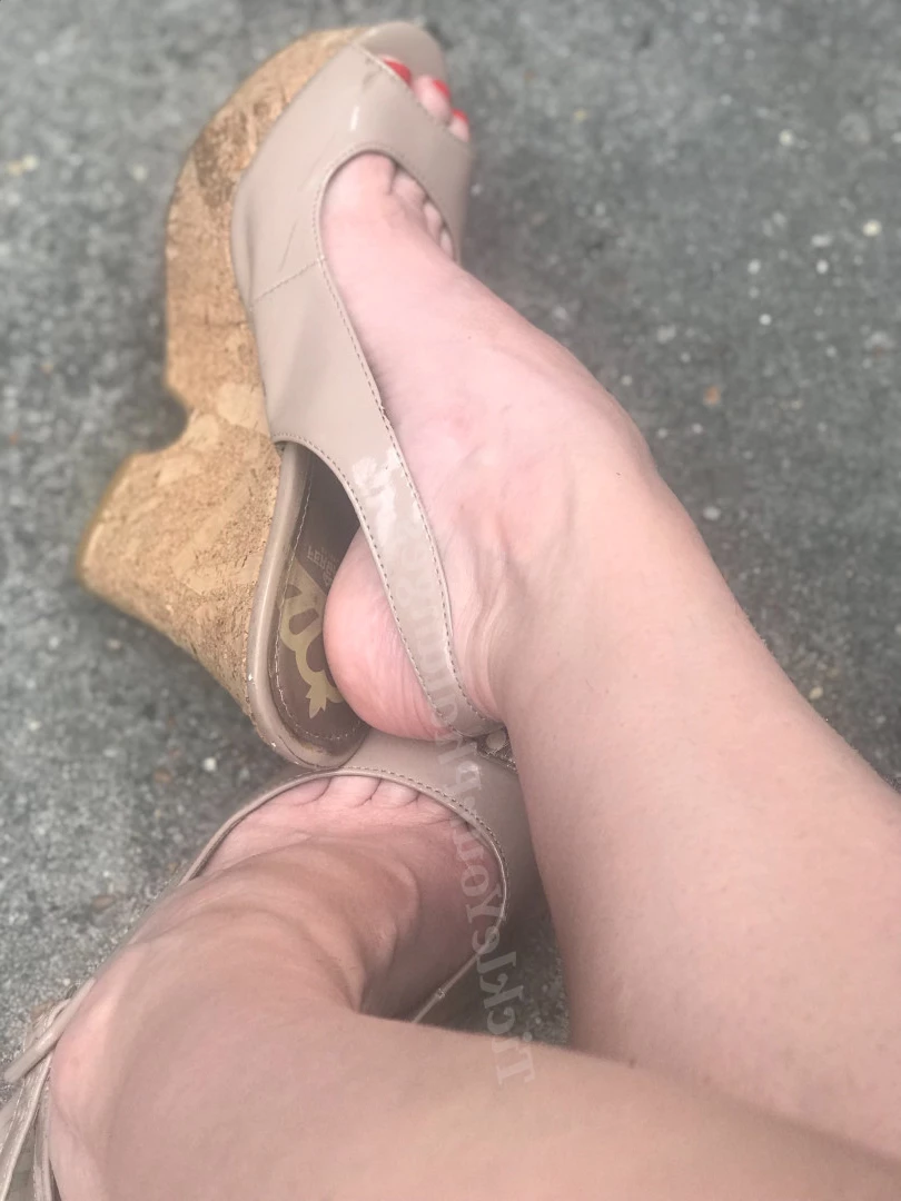 Goddess Tickle-Femdom Foot Goddess [ goddess_tickle ] Onlyfans leaked photo 5617248 on Hotleaks.tv