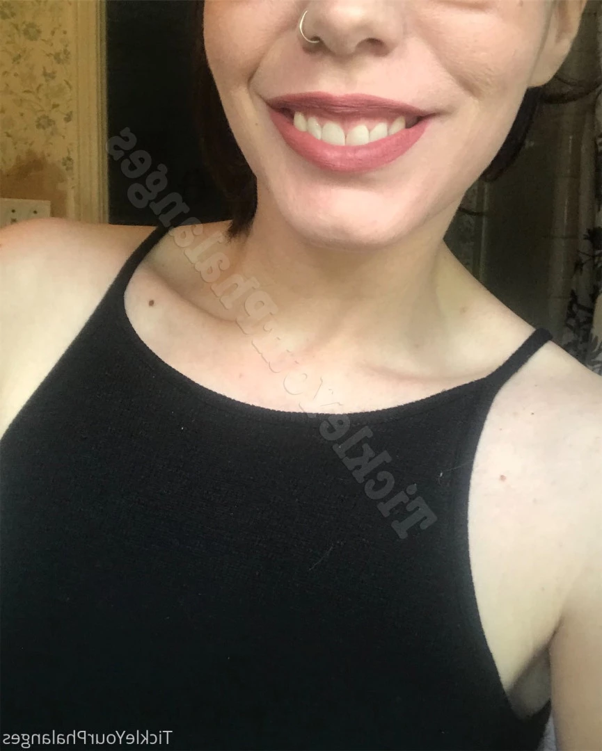 Goddess Tickle-Femdom Foot Goddess [ goddess_tickle ] Onlyfans leaked photo 5617453 on Hotleaks.tv