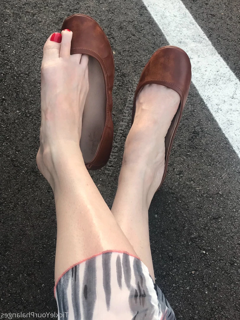 Goddess Tickle-Femdom Foot Goddess [ goddess_tickle ] Onlyfans leaked photo 5618214 on Hotleaks.tv