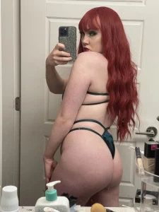 5695296