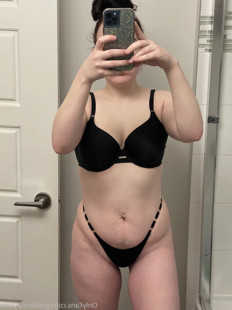 Goddess Layla🦋 [ goddesslaylaaa ] Onlyfans leaked photo 5695309 on Hotleaks.tv