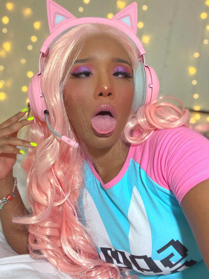 𝕌𝕣 ℕ𝕖𝕨 𝕖-𝔾𝕚𝕣𝕝𝕗𝕣𝕚𝕖𝕟𝕕 💕💦 [ goddesslillyxxl ] Onlyfans leaked photo 5593529 on Hotleaks.tv