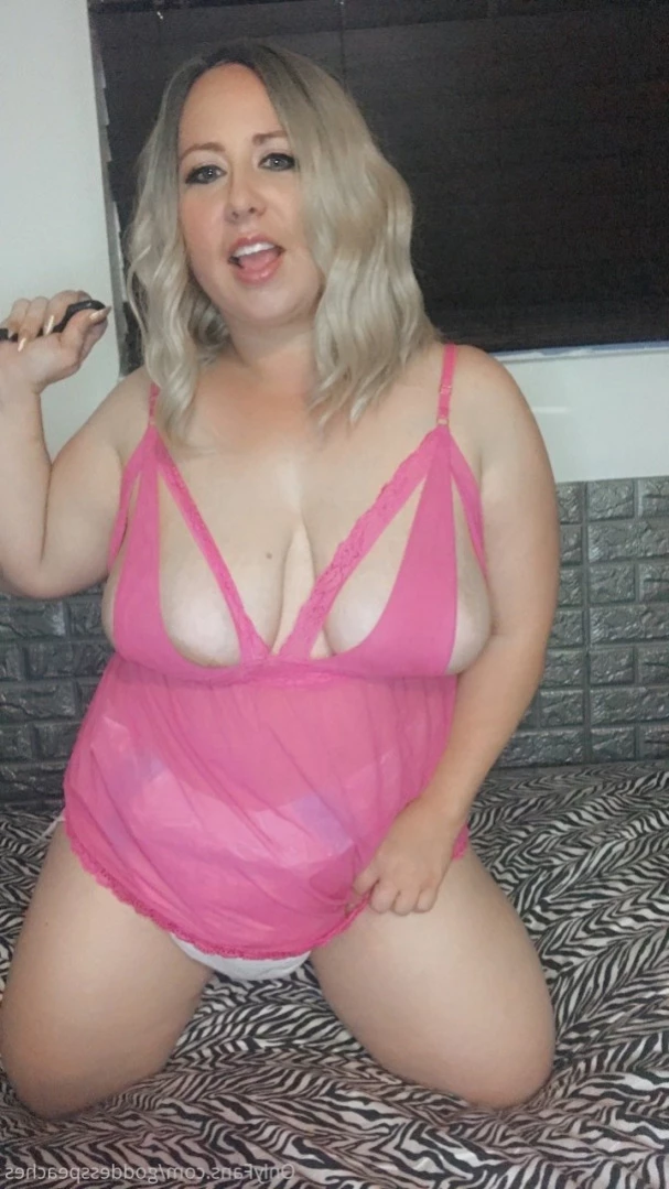 🍑Peaches 💦Breed Me🍆StepMom⛓Mistress [ goddesspeaches ] Onlyfans leaked photo 10926486 on Hotleaks.tv