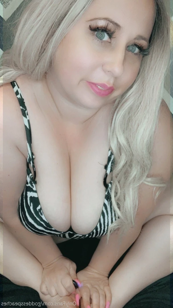 🍑Peaches 💦Breed Me🍆StepMom⛓Mistress [ goddesspeaches ] Onlyfans leaked photo 12897588 on Hotleaks.tv