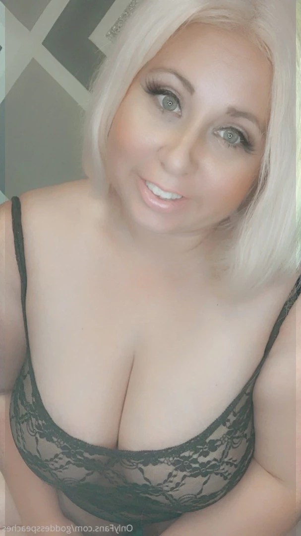 🍑Peaches 💦Breed Me🍆StepMom⛓Mistress [ goddesspeaches ] Onlyfans leaked photo 12901200 on Hotleaks.tv