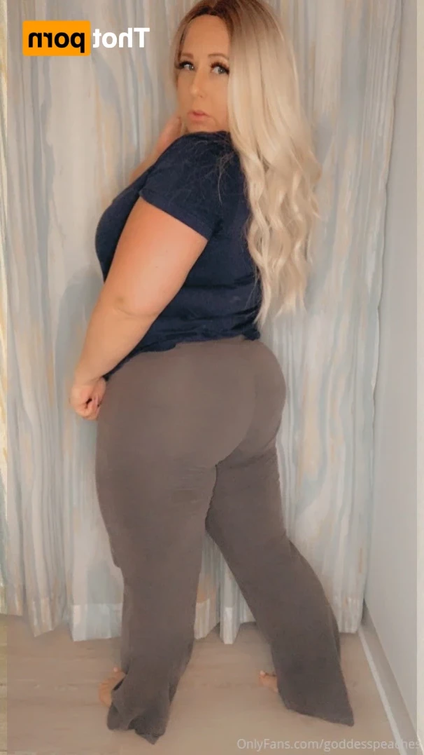 🍑Peaches 💦Breed Me🍆StepMom⛓Mistress [ goddesspeaches ] Onlyfans leaked photo 12901492 on Hotleaks.tv