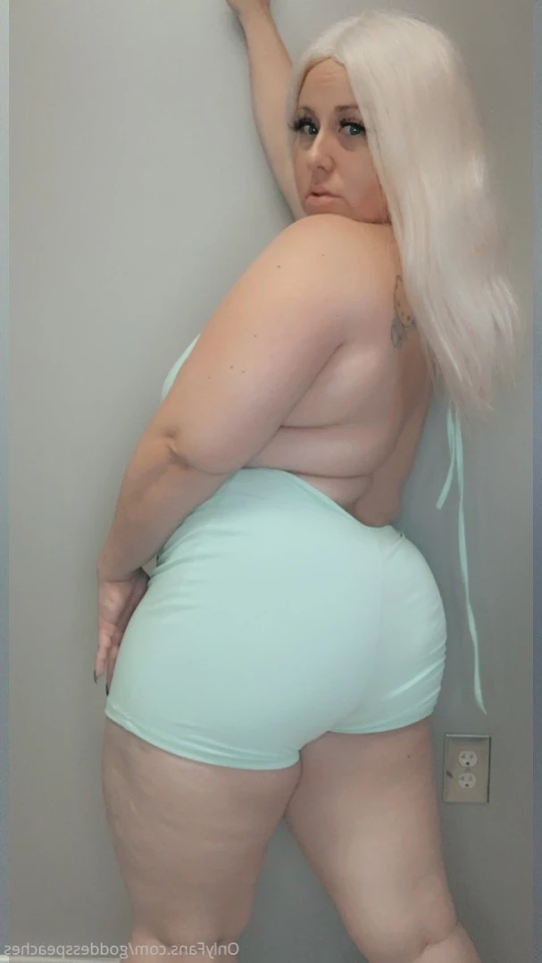 🍑Peaches 💦Breed Me🍆StepMom⛓Mistress [ goddesspeaches ] Onlyfans leaked photo 12901636 on Hotleaks.tv