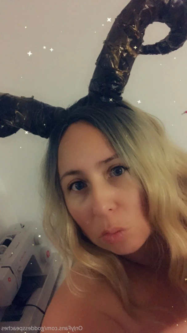🍑Peaches 💦Breed Me🍆StepMom⛓Mistress [ goddesspeaches ] Onlyfans leaked photo 13628416 on Hotleaks.tv