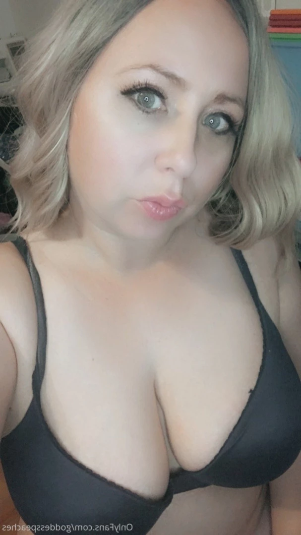 🍑Peaches 💦Breed Me🍆StepMom⛓Mistress [ goddesspeaches ] Onlyfans leaked photo 16002072 on Hotleaks.tv