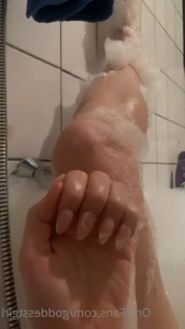 5765706
