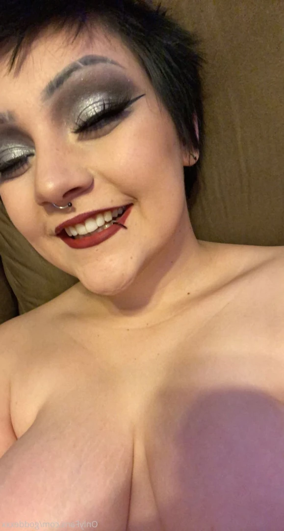 goddexox(they/them) [ goddexxx ] Onlyfans leaked photo 5608909 on Hotleaks.tv