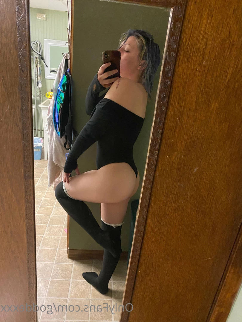 goddexox(they/them) [ goddexxx ] Onlyfans leaked photo 5610439 on Hotleaks.tv