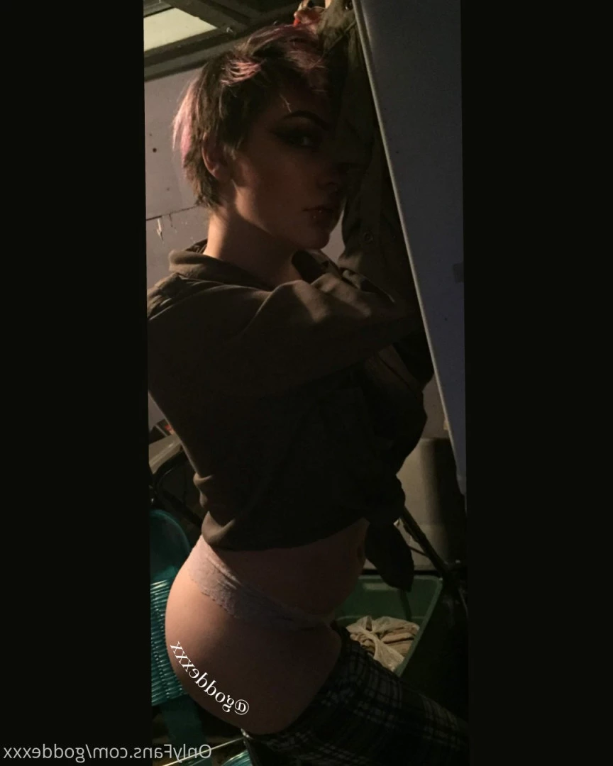 goddexox(they/them) [ goddexxx ] Onlyfans leaked photo 5611436 on Hotleaks.tv