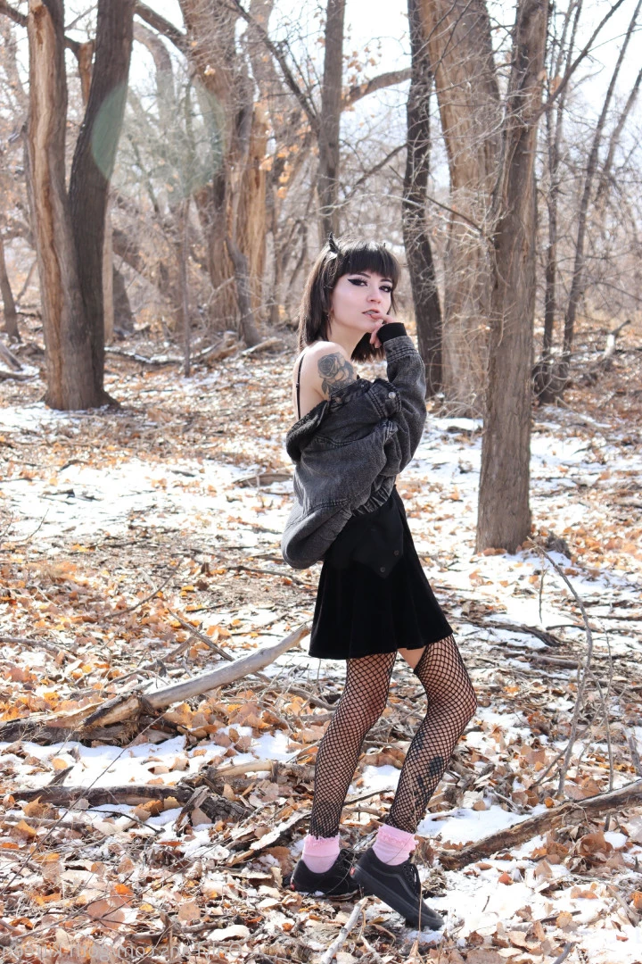 ♡ 𝕲𝖔𝖙𝖍 𝖐𝖎𝖙𝖙𝖊𝖓 ♡ [ goth-kitteen ] Onlyfans leaked photo 5591123 on Hotleaks.tv