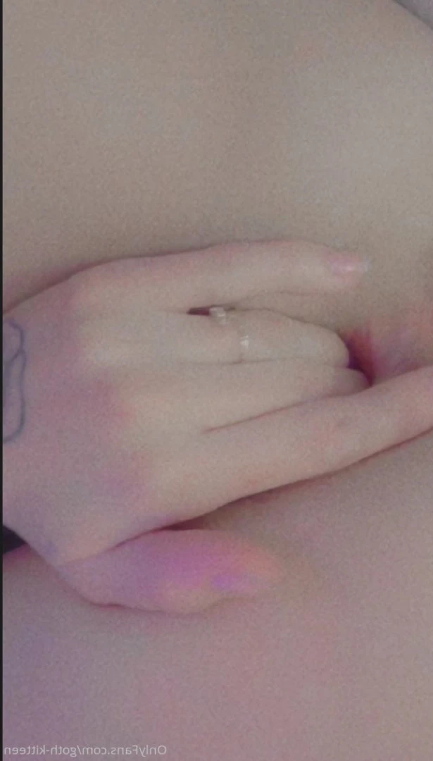 ♡ 𝕲𝖔𝖙𝖍 𝖐𝖎𝖙𝖙𝖊𝖓 ♡ [ goth-kitteen ] Onlyfans leaked photo 5591148 on Hotleaks.tv