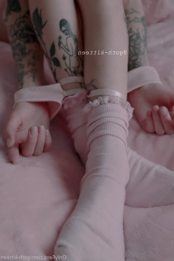 ♡ 𝕲𝖔𝖙𝖍 𝖐𝖎𝖙𝖙𝖊𝖓 ♡ [ goth-kitteen ] Onlyfans leaked photo 5591365 on Hotleaks.tv