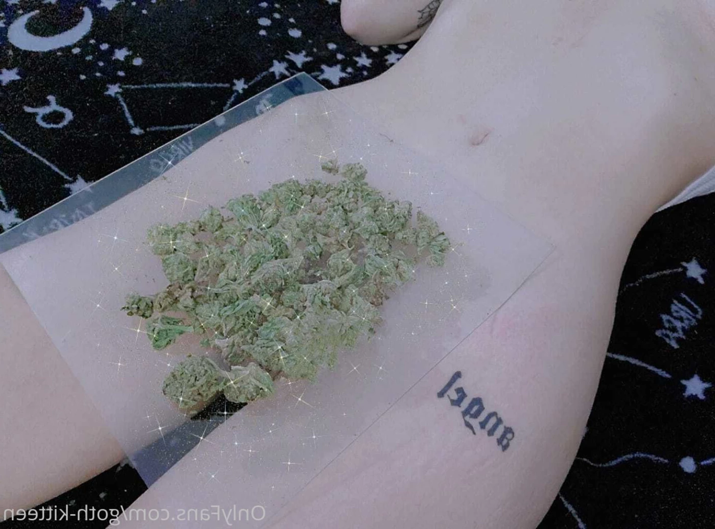 ♡ 𝕲𝖔𝖙𝖍 𝖐𝖎𝖙𝖙𝖊𝖓 ♡ [ goth-kitteen ] Onlyfans leaked photo 5591907 on Hotleaks.tv