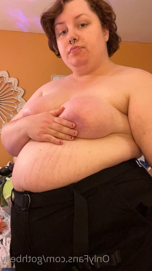Amber [ gothbelly ] Onlyfans leaked photo 5597109 on Hotleaks.tv