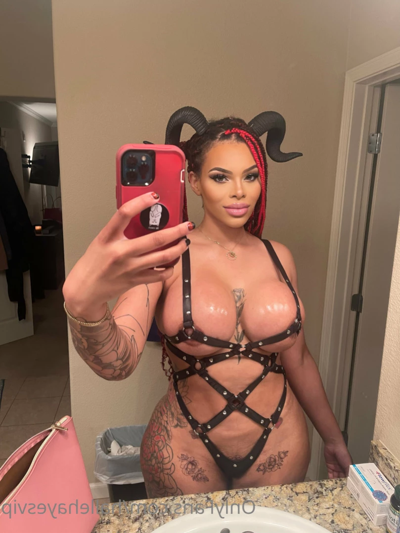 🖤𝘼𝙢𝙖𝙯𝙤𝙣 𝙝𝙖𝙡𝙡𝙚 🖤 [ hallehayesvip ] Onlyfans leaked photo 12611822 on Hotleaks.tv