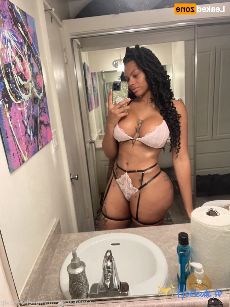 🖤𝘼𝙢𝙖𝙯𝙤𝙣 𝙝𝙖𝙡𝙡𝙚 🖤 [ hallehayesvip ] Onlyfans leaked photo 15373295 on Hotleaks.tv