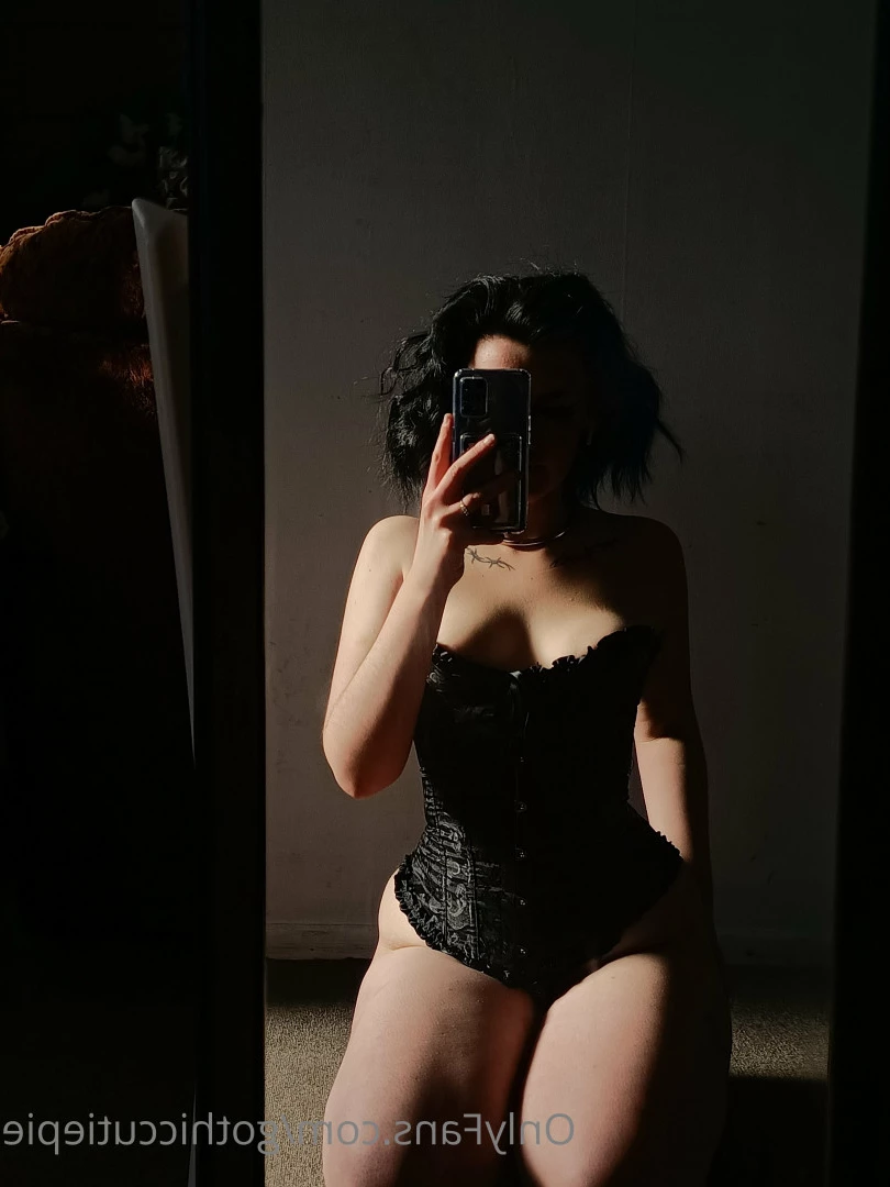 GothicLilGirl [ gothiccutiepie ] Onlyfans leaked photo 5608146 on Hotleaks.tv