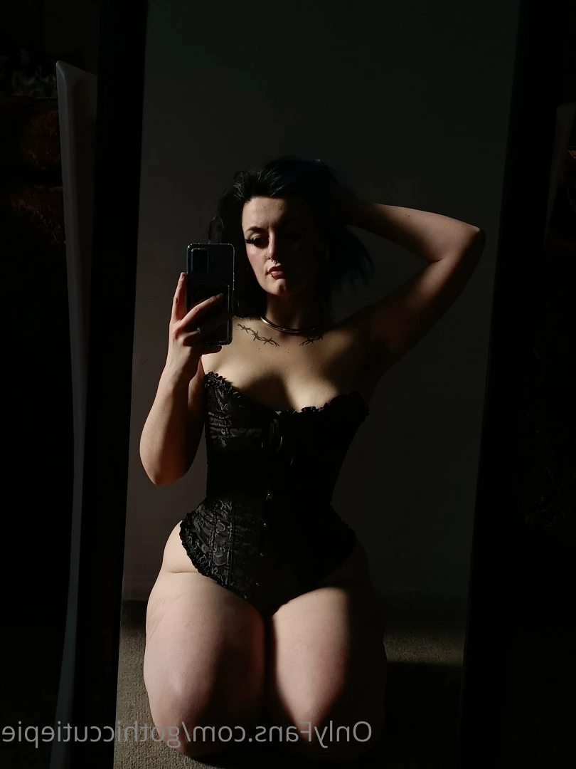 GothicLilGirl [ gothiccutiepie ] Onlyfans leaked photo 5608272 on Hotleaks.tv