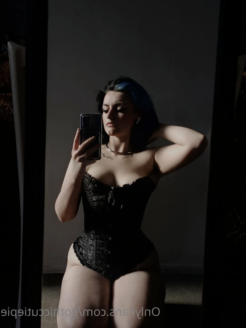 GothicLilGirl [ gothiccutiepie ] Onlyfans leaked photo 5608349 on Hotleaks.tv