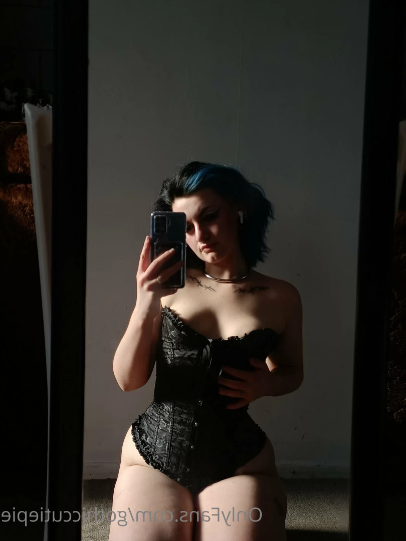 GothicLilGirl [ gothiccutiepie ] Onlyfans leaked photo 5608434 on Hotleaks.tv